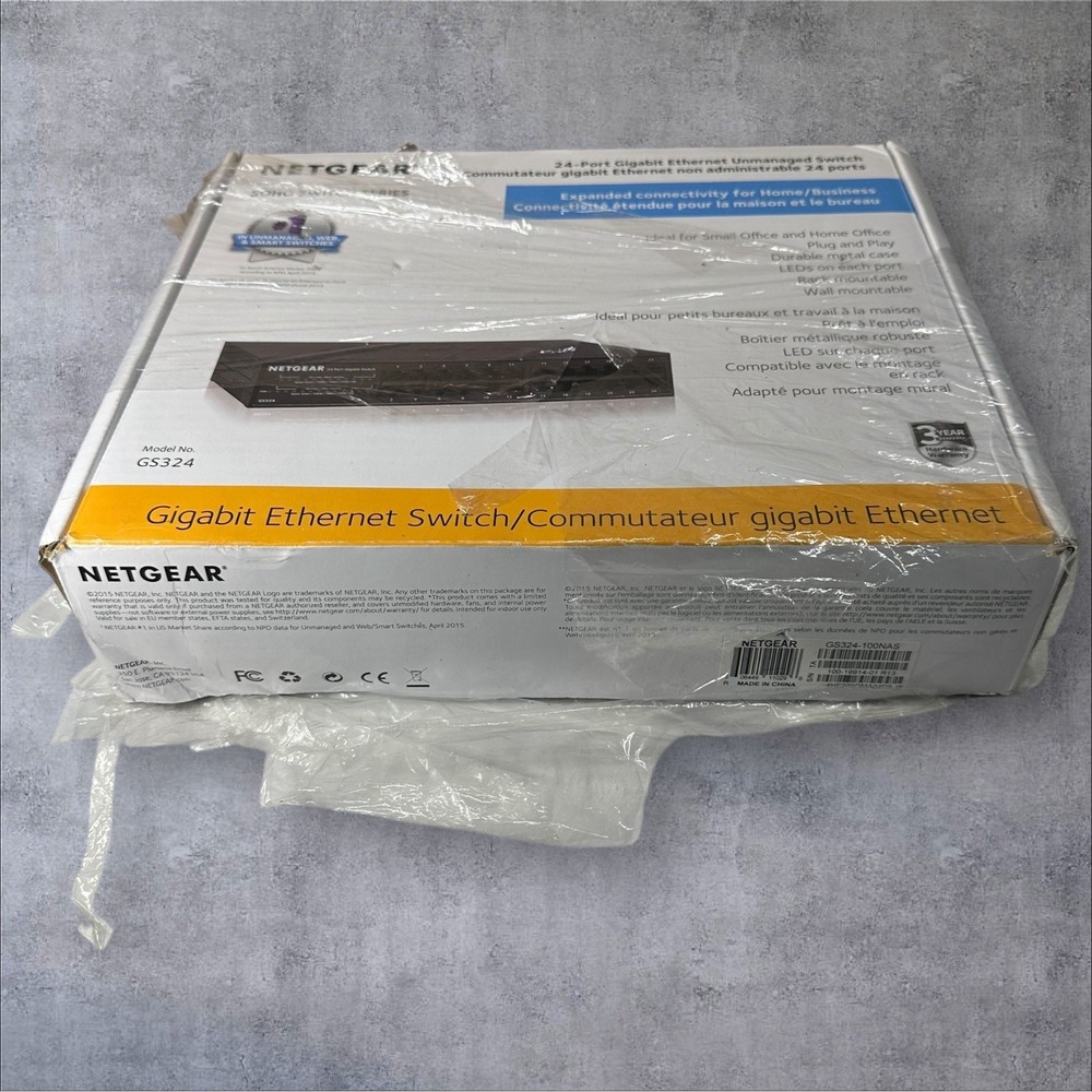 NETGEAR GS324 24 Port Unmanaged Gigabit Ethernet Switch -‎ Black - New/Read